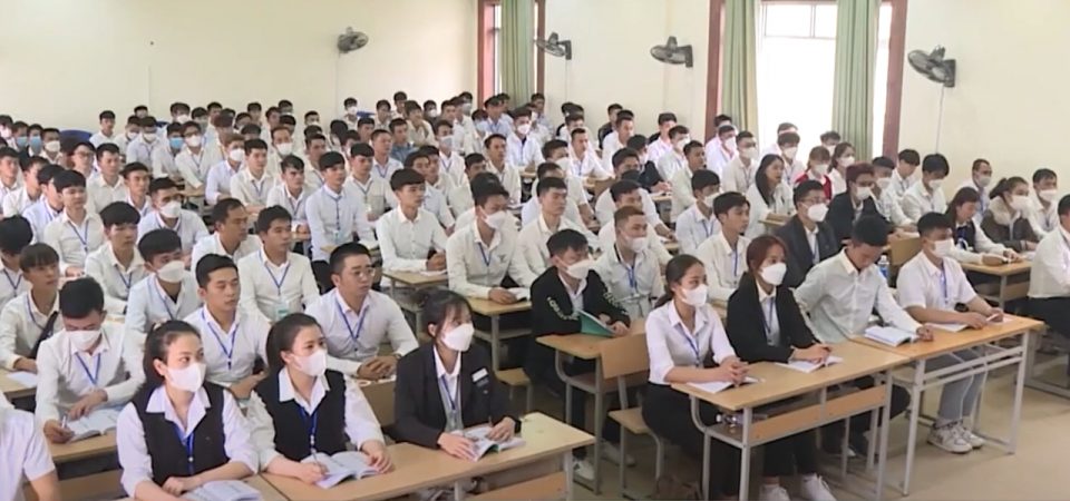 Xuất khẩu lao động từ Việt Nam sang Đức: VIỆC LÀM VẤT VẢ VÀ DƠ BẨN