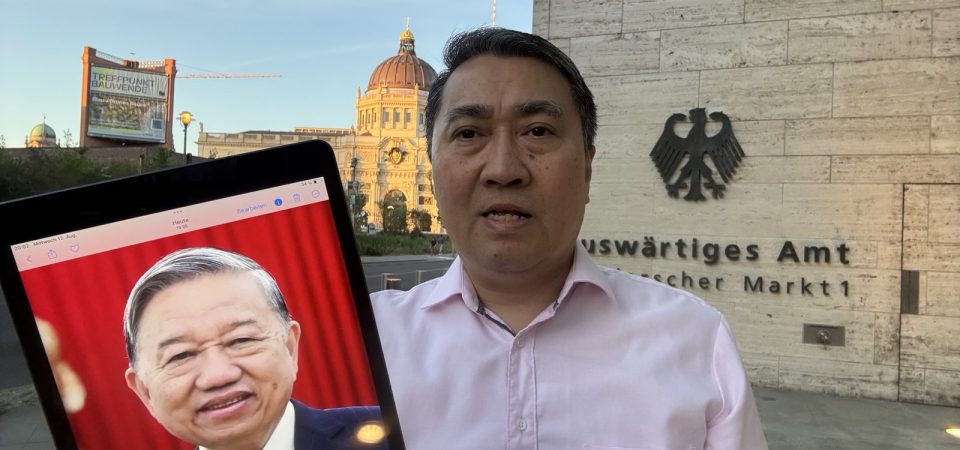 DÙNG 2 KẾ BẨN, TÔ LÂM LỘ BÀI?!